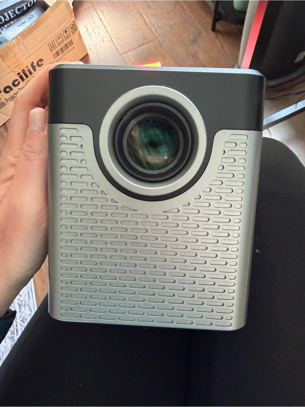 GPX Movie+ Portable Projector in Silver and Black - brand new - Picture 2 of 4